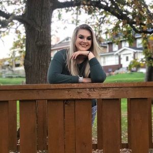 Meet your Posher, Eden